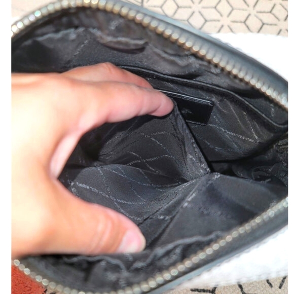 Michael Kors White and Black Crossbody Bag - Picture 11 of 16